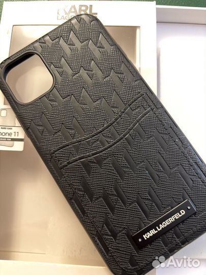 Чехол на iPhone 11