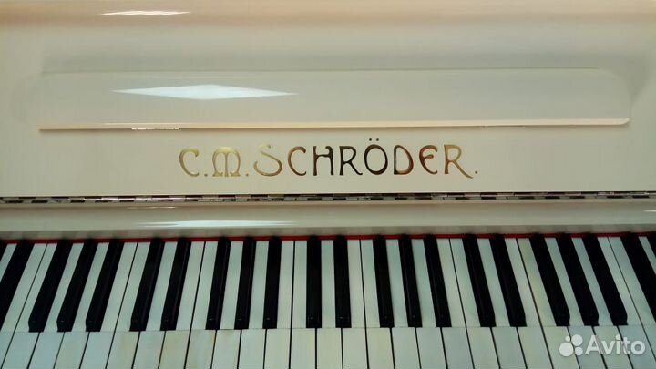 Концертное пианино 