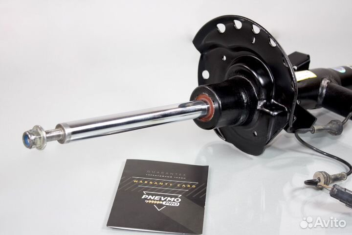 Амортизатор Вольво хс60 до 2017 передний