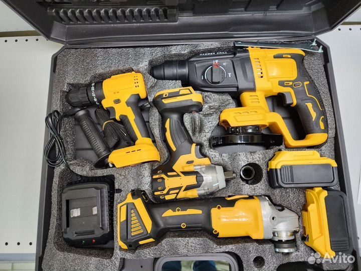 Аккумуляторный набор Dewalt 4 в 1