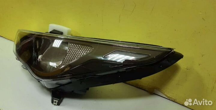 Фара левая Hyundai Solaris с 2020 г
