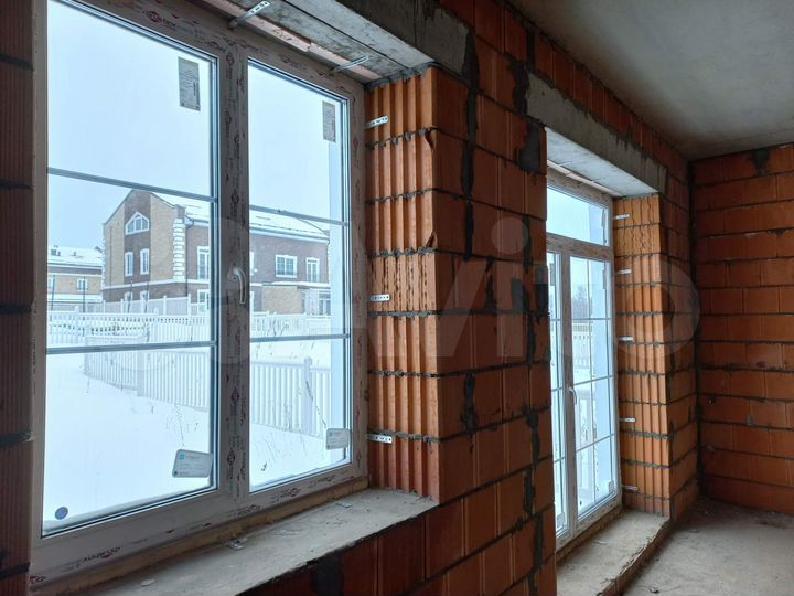 Дом 171 м² на участке 4 сот.