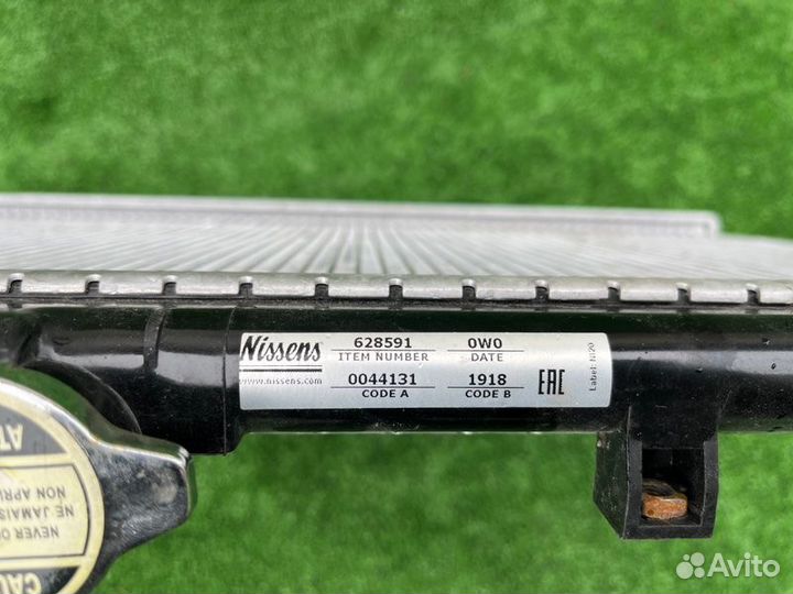 Радиатор охлаждения двигателя Mitsubishi Lancer