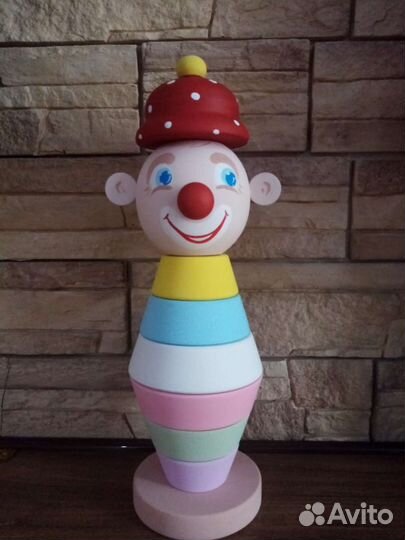 Пирамида Весёлый Клоун дерево липа