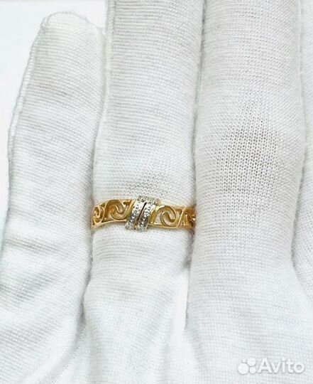 Золотое кольцо с камнем 18,5р