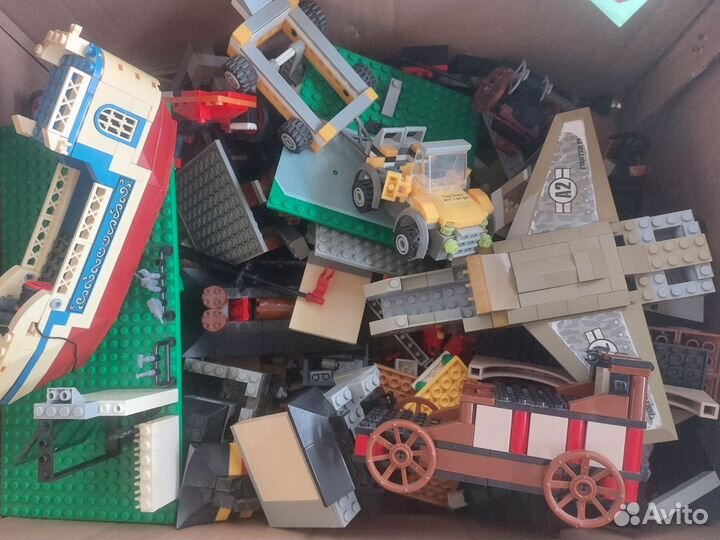 Коробка конструктора Brick