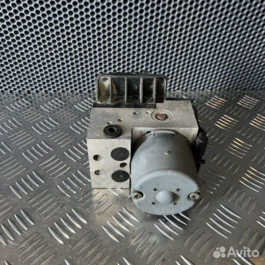 Блок ABS (насос) Audi A8