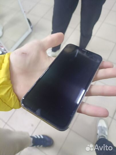 iPhone Xs, 64 ГБ