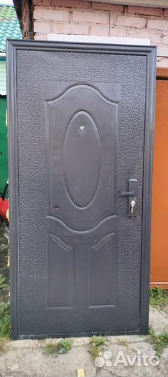 Дверь входная металлическая