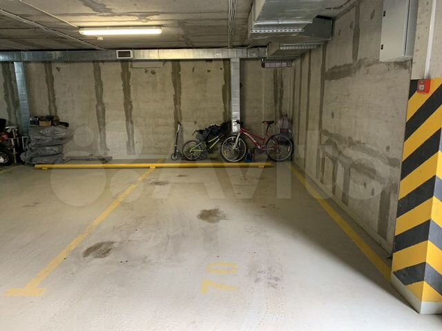 Машиноместо, 18 м²