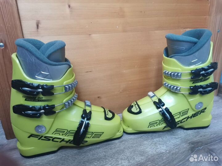 Горнолыжные ботинки Fischer race JR 24-24,5
