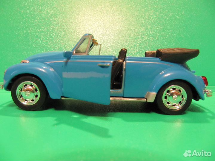 Модель фольксваген жук кабриолет 1 32 Welly новая