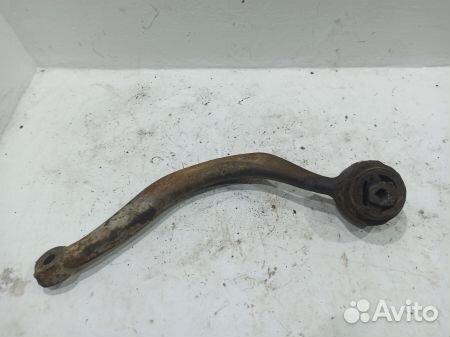 Рычаг передний левый поперечный