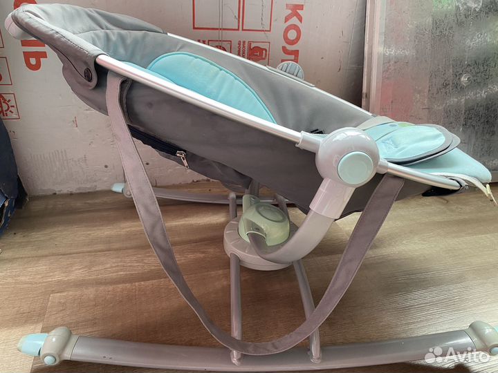 Шезлонг качалка с вибрацией