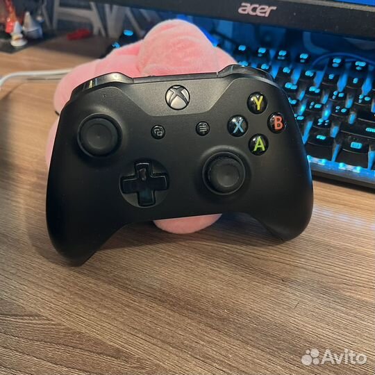 Xbox ONE X 1TB с играми и геймпадом