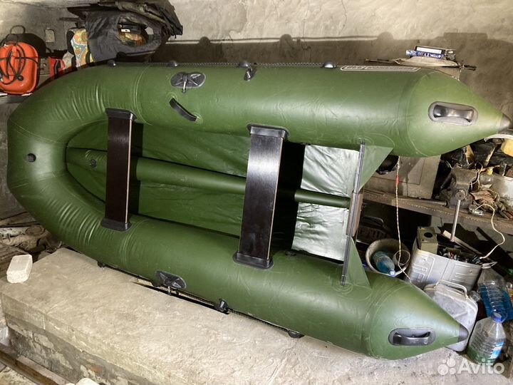 Лодка «Навигатор 330»