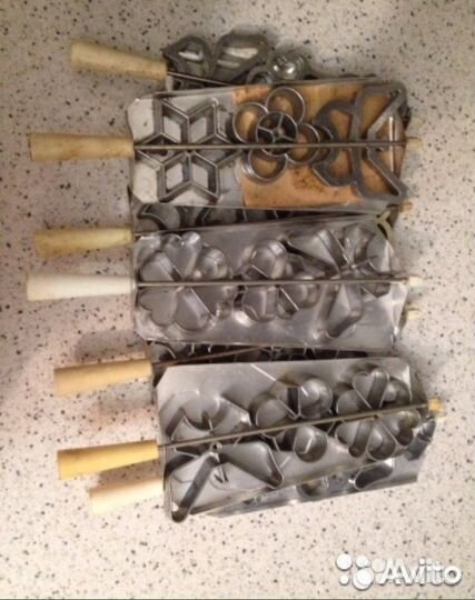 Форма для хвороста,пельменей,орешек.Мясорубка СССР