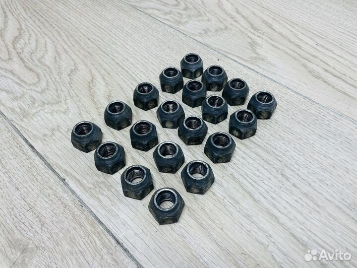 Болты колесные Nissan Teana 32