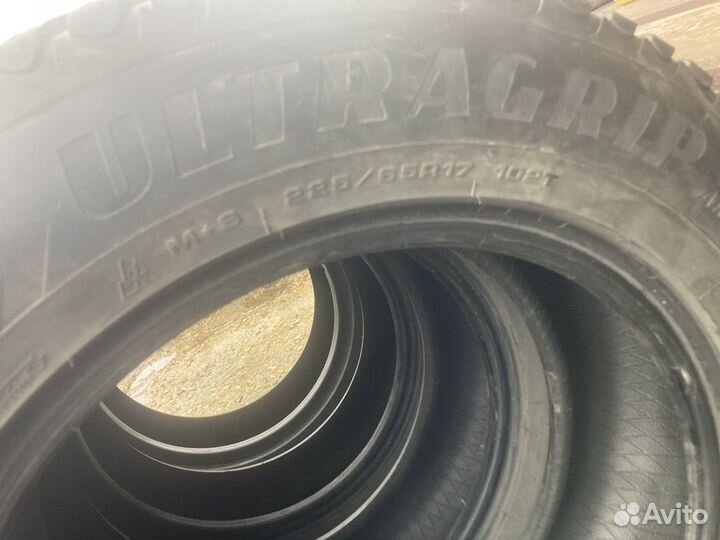 Goodyear Ultra Grip Ice Arctic 2 SUV 225/65 R17 102T