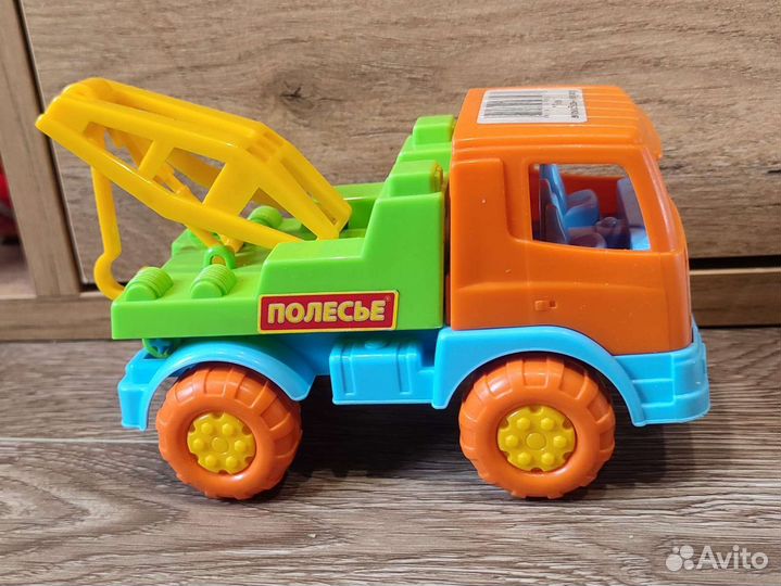 Автомобиль эвакуатор Тёма