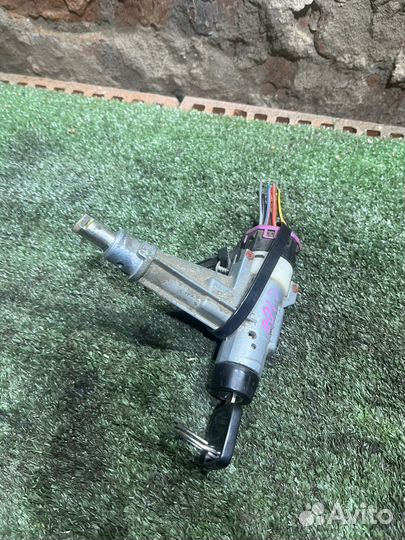 Замок зажигания Audi 100 c4 МКПП