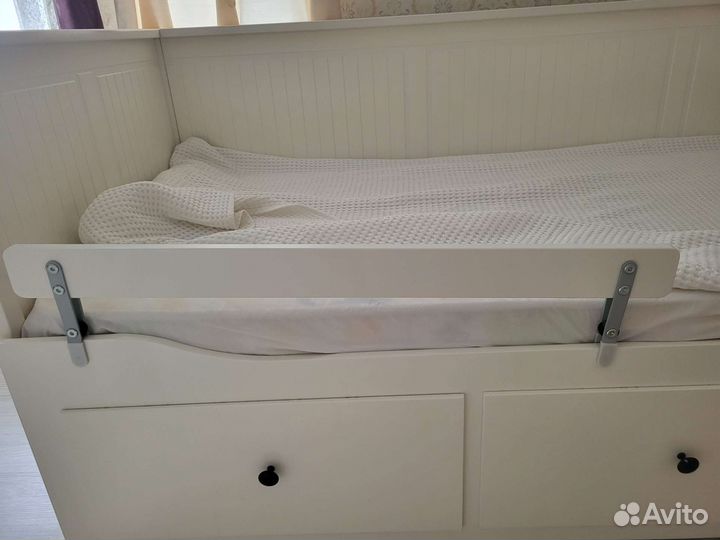 Бампер безопасности на кровать