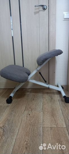 Коленный стул