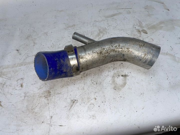 Патрубок воздушного фильтра Nissan Skyline R34