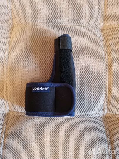 Ортез на большой палец правой руки Orlett