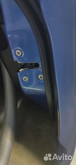 Продам дверь subaru impreza