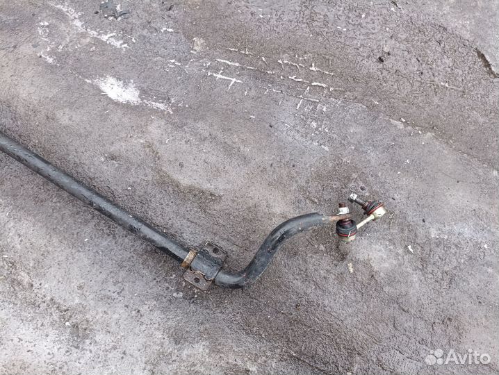 Передний стабилизатор Kia Sorento 1