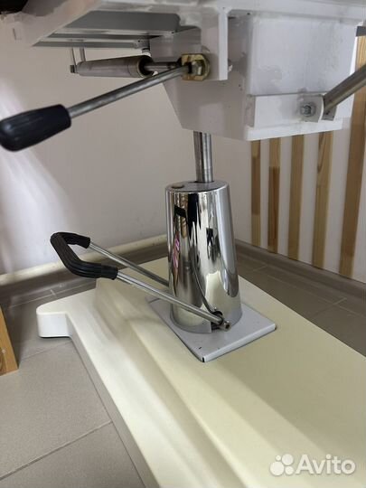 Педикюрное кресло на гидравлике