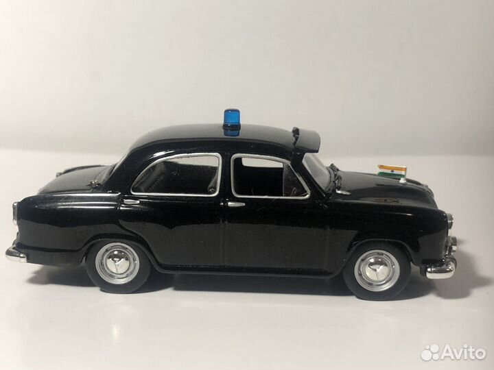 Hindustan ambassador Модель автомобиля 1:43