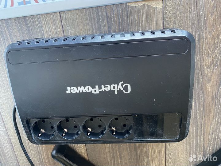 Бесперебойник CyberPower BU1000E