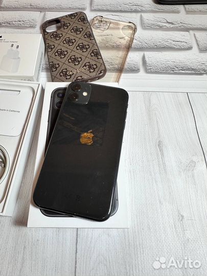 iPhone 11, 64 ГБ