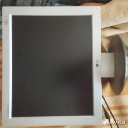 Монитор LG