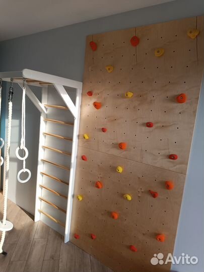 Шведская стенка, скалодром, кровать-подиум