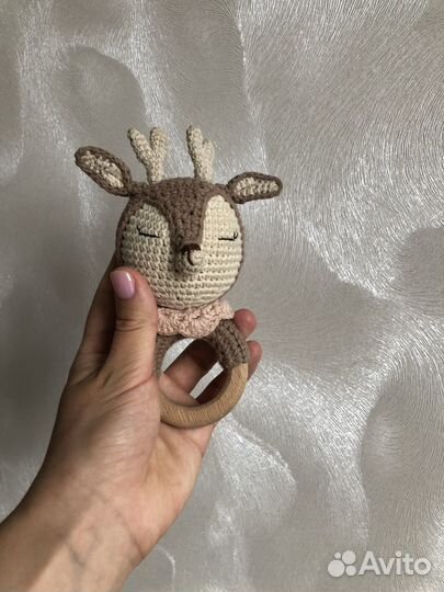 Погремушка-грызунок вязаный