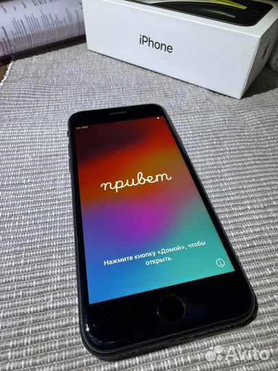 iPhone SE, 128 ГБ