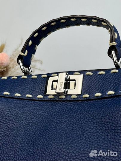 Сумка Fendi Peekaboo Iseeu синяя