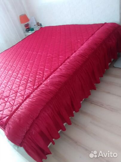 Комплект шторы и покрывало бу