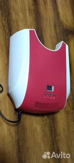 Лампа для маникюра