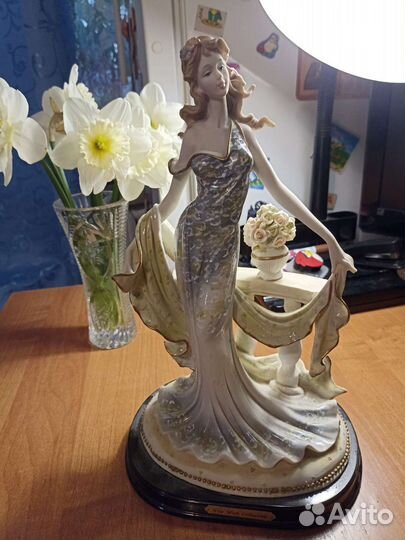 Фарфоровые статуэтки италия