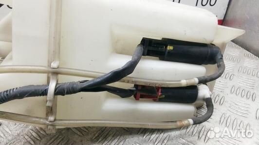 Бачок омывателя toyota corolla verso 2 (HBR15NL01)