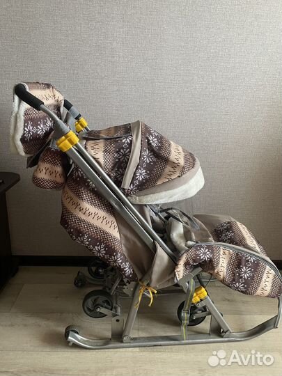 Детские санки на колесах