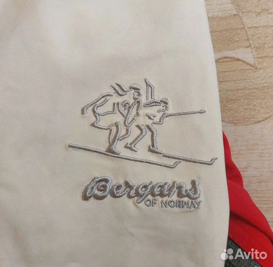 Bergans куртка женская осенняя Bergans of Norway л