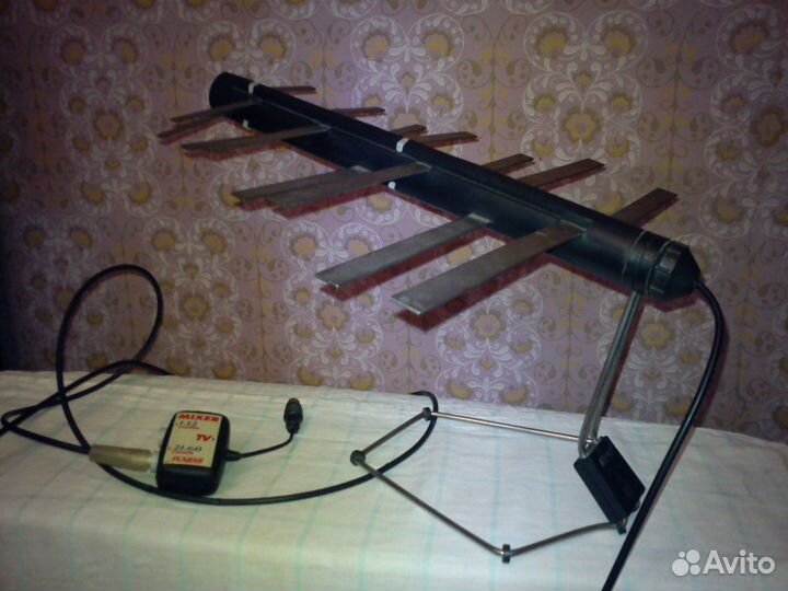 Комнатные тв-антенны разные