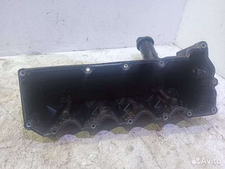 Крышка клапанная Мерседес