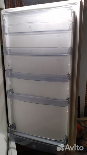 Холодильник Snaige