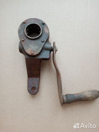 Регулировочный рычаг